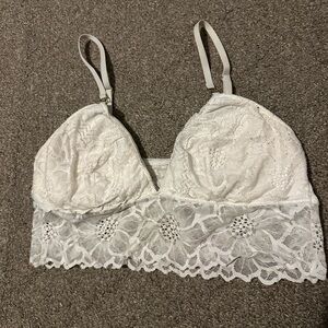 White floral lace Aerie bralette (size M)